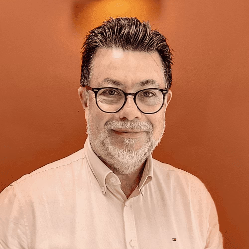 Asesor inmobiliario especializado en Cumbre del Sol