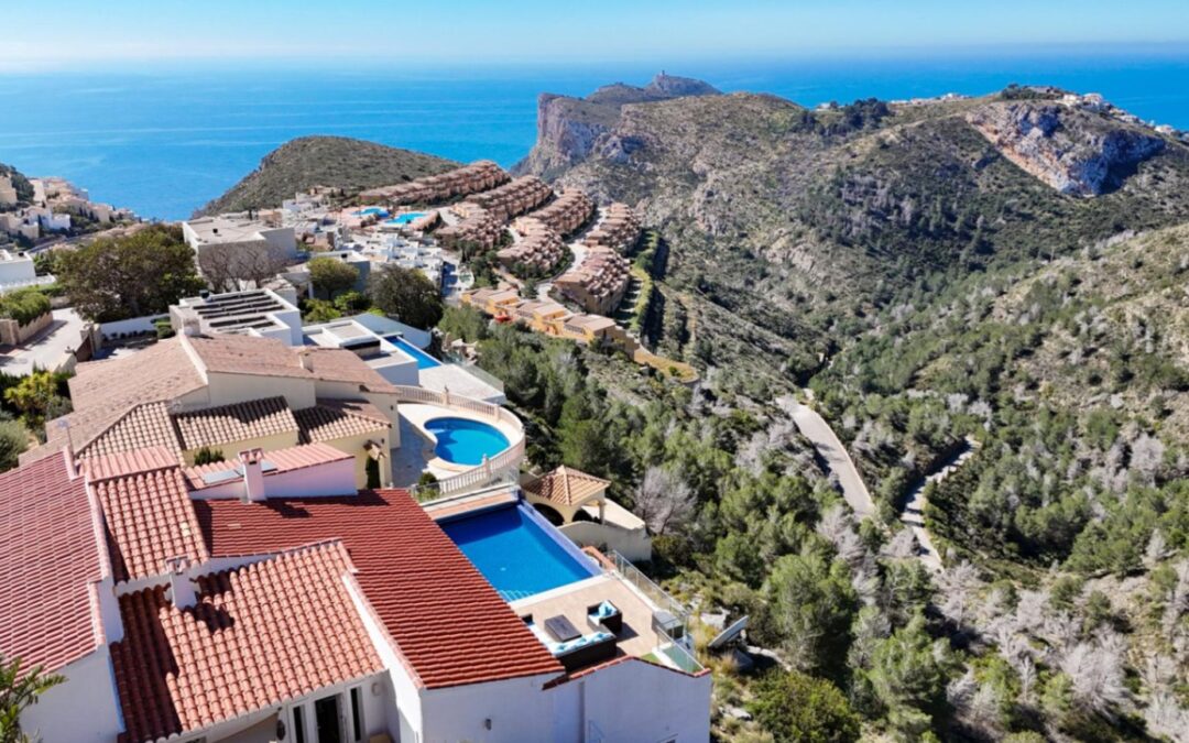 Cumbre del Sol, Villa de lujo con vistas panorámicas al mar en Magnolias
