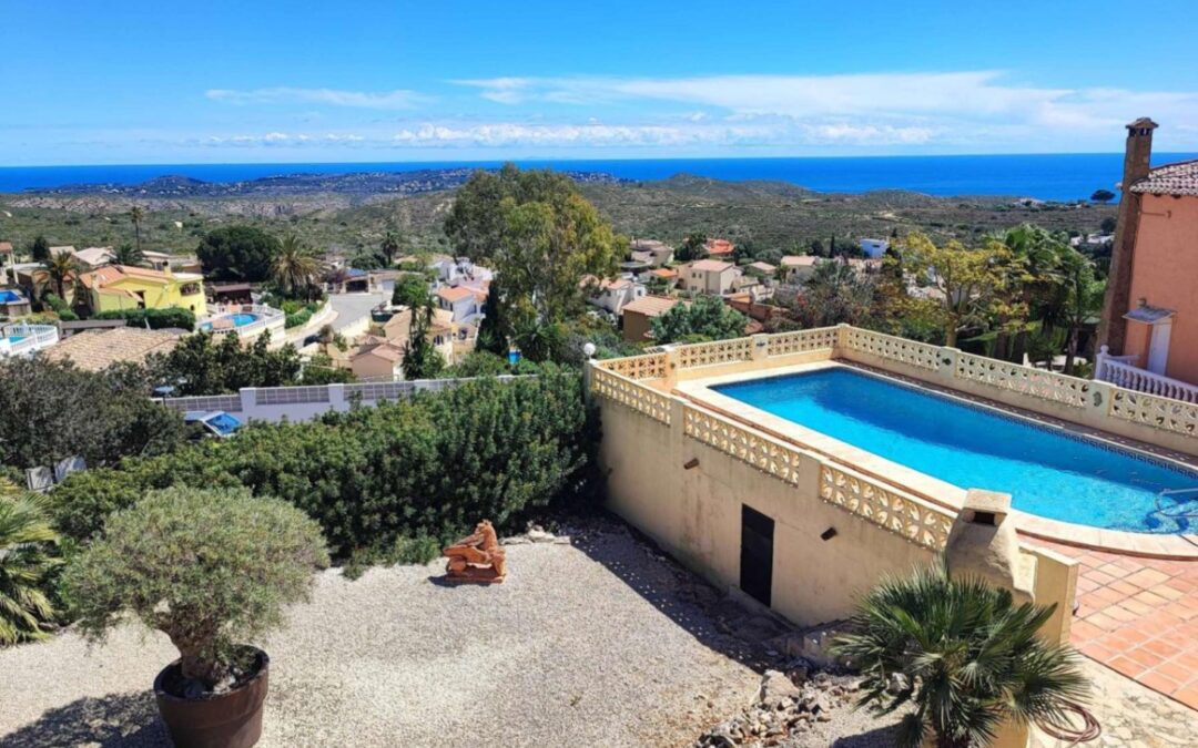 Cumbre del Sol villa mediterránea con impresionantes vistas al mar