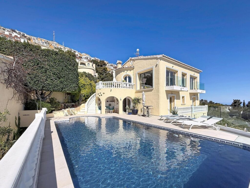 Cumbre del Sol villa renovated with spectacular sea views - 3