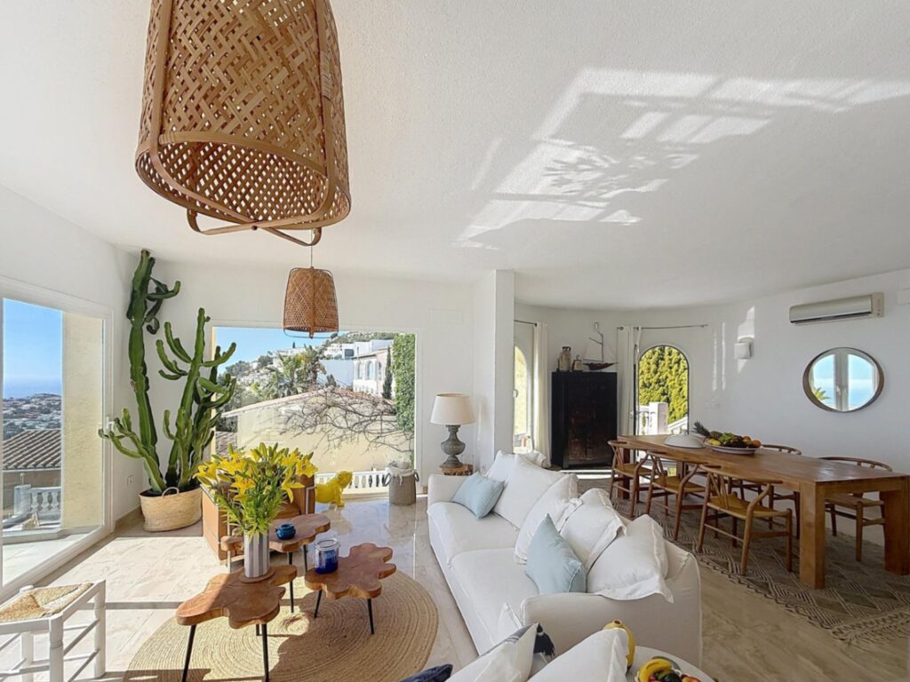 Cumbre del Sol villa renovated with spectacular sea views - 6