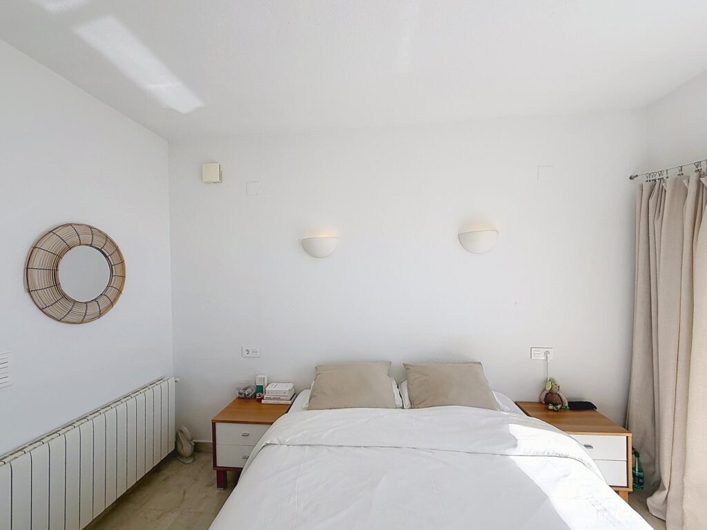 Cumbre del Sol villa renovated with spectacular sea views - 14