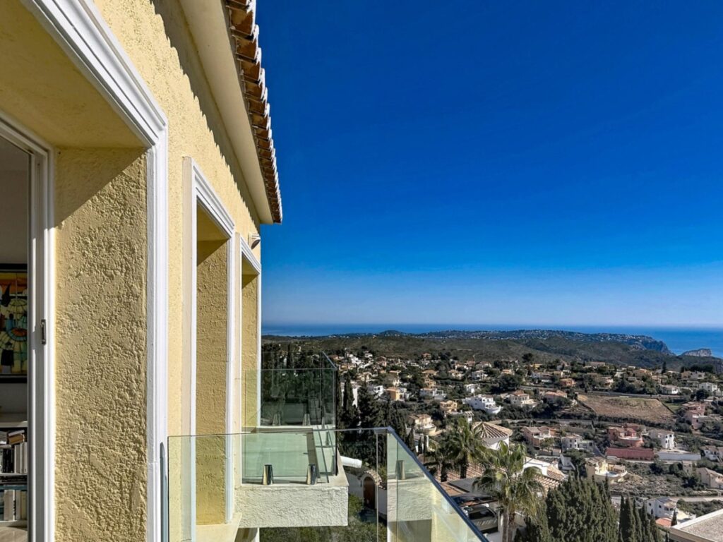 Cumbre del Sol villa renovated with spectacular sea views - 20