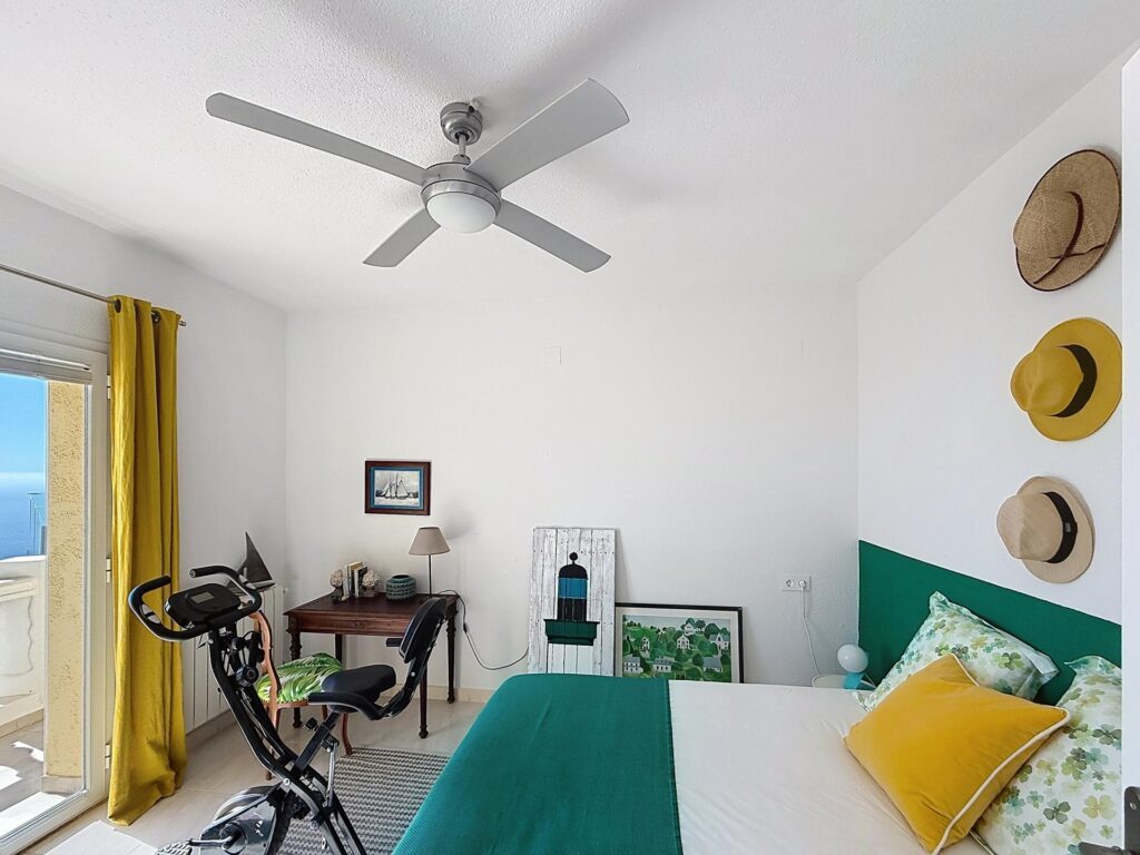 Cumbre del Sol villa renovated with spectacular sea views - 27