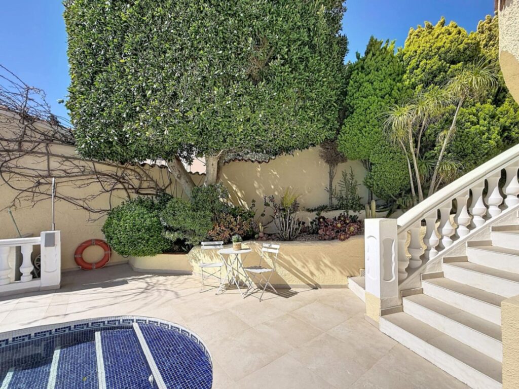 Cumbre del Sol villa renovated with spectacular sea views - 43