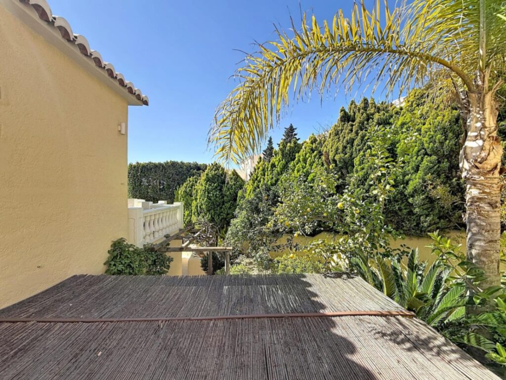 Cumbre del Sol villa renovated with spectacular sea views - 50