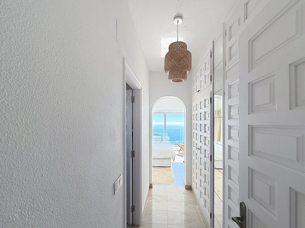 Cumbre del Sol villa renovated with spectacular sea views - 55