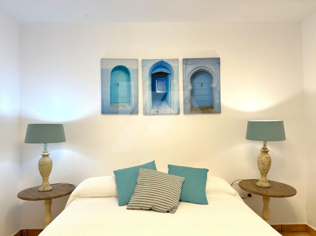 Stunning villa in Cumbre del Sol with private pool and sea views 32