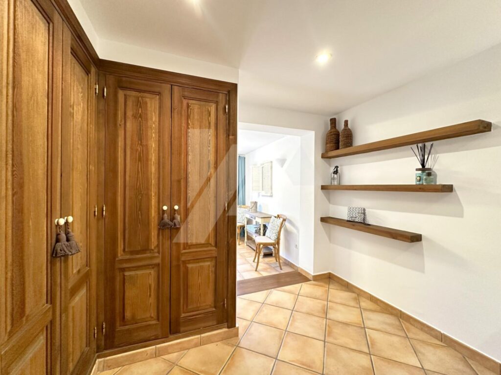 Stunning villa in Cumbre del Sol with private pool and sea views 34