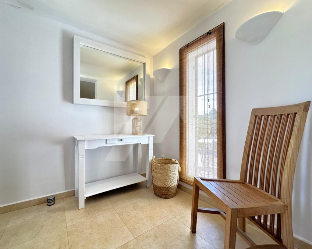 Stunning villa in Cumbre del Sol with private pool and sea views 43