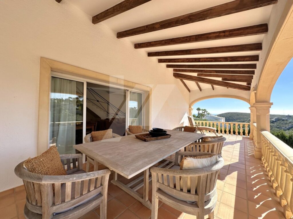 Stunning villa in Cumbre del Sol with private pool and sea views 51