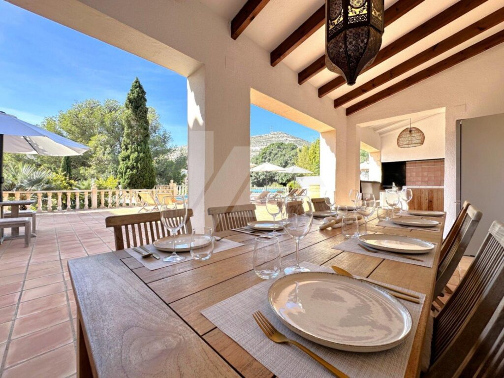 Stunning villa in Cumbre del Sol with private pool and sea views 55