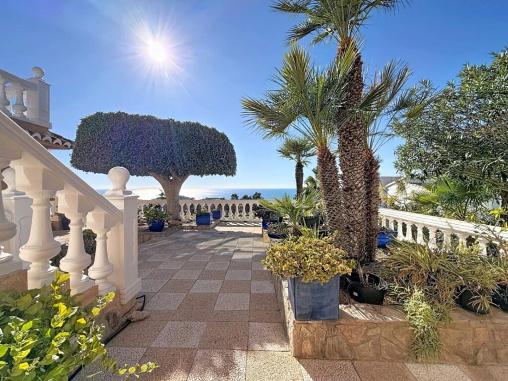 Cumbre del Sol villa on a double plot with panoramic views in Kalmias - 53