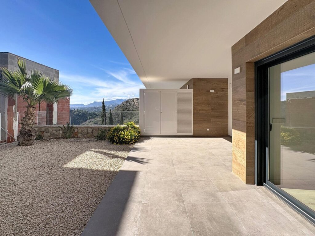 Cumbre del Sol apartment with a garden brand new in Montecala Gardens. - 10
