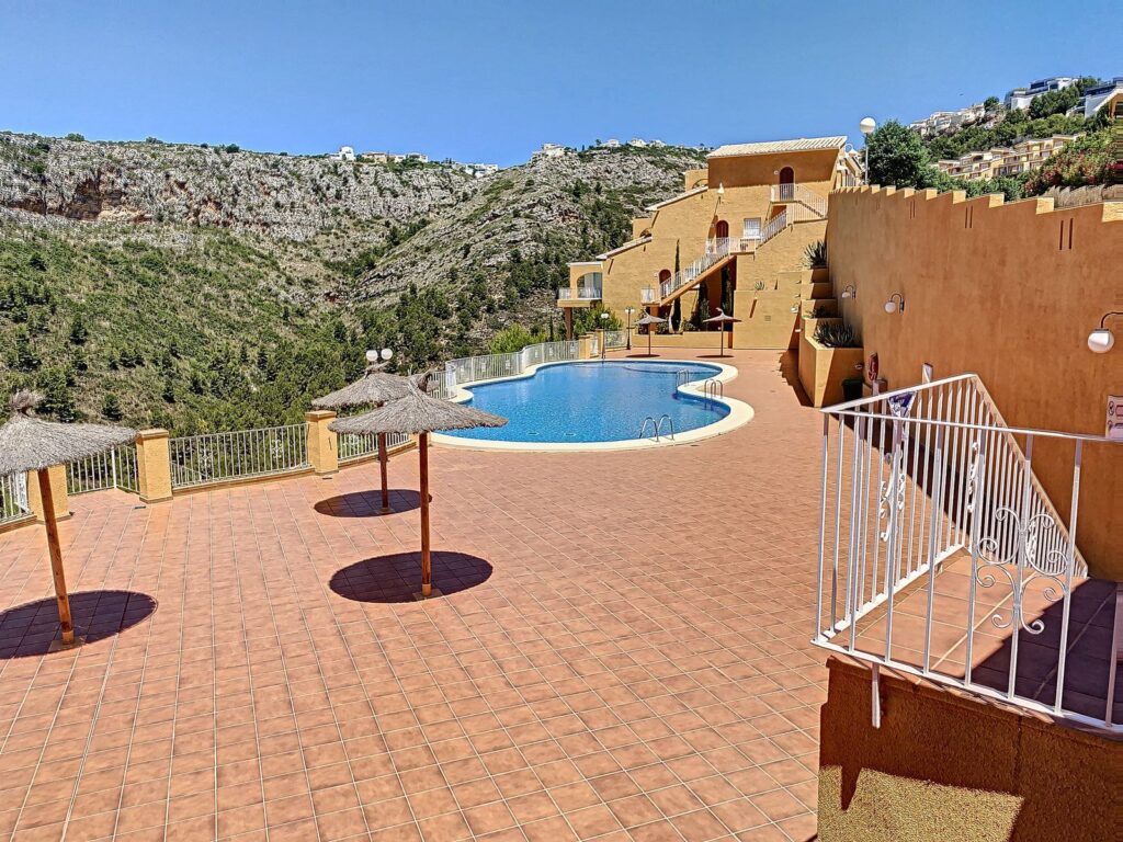 Cumbre del Sol apartment with a garden brand new in Montecala Gardens. - 35