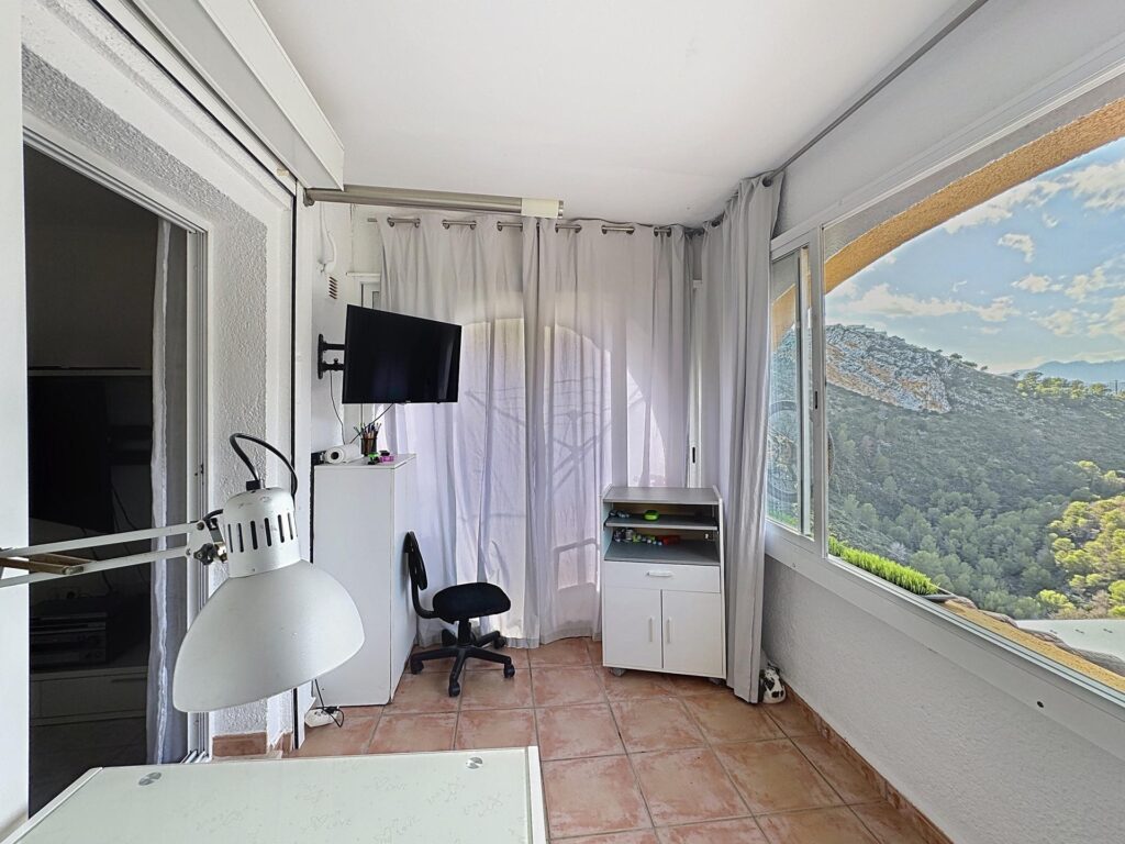 Cumbre del Sol apartment with mountain views in Pueblo Montecala - 10