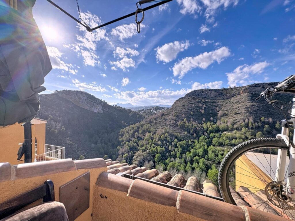 Cumbre del Sol apartment with mountain views in Pueblo Montecala - 26
