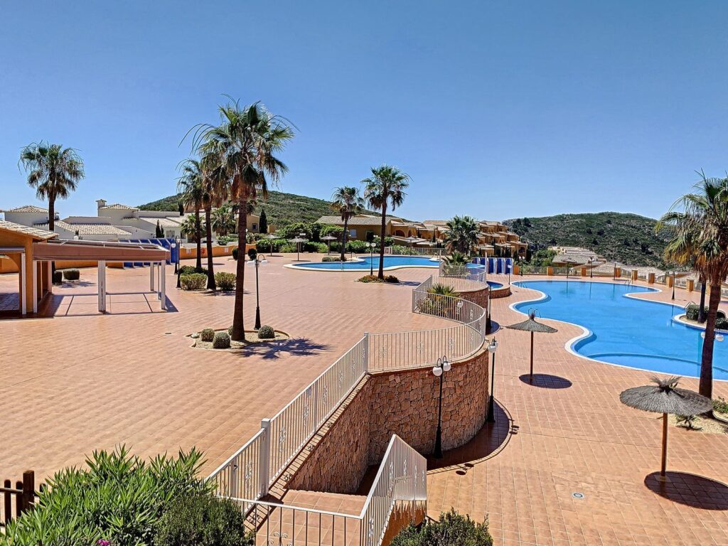 Cumbre del Sol apartment with mountain views in Pueblo Montecala - 35