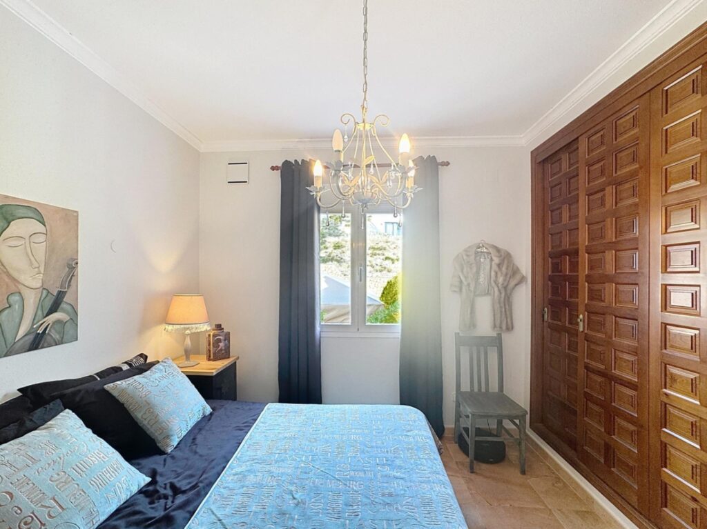 Spectacular villa in Cumbre del Sol with panoramic views and private pool. 31