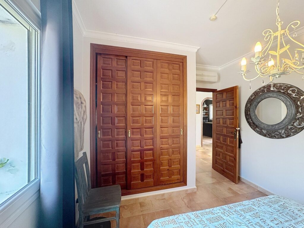 Spectacular villa in Cumbre del Sol with panoramic views and private pool. 79