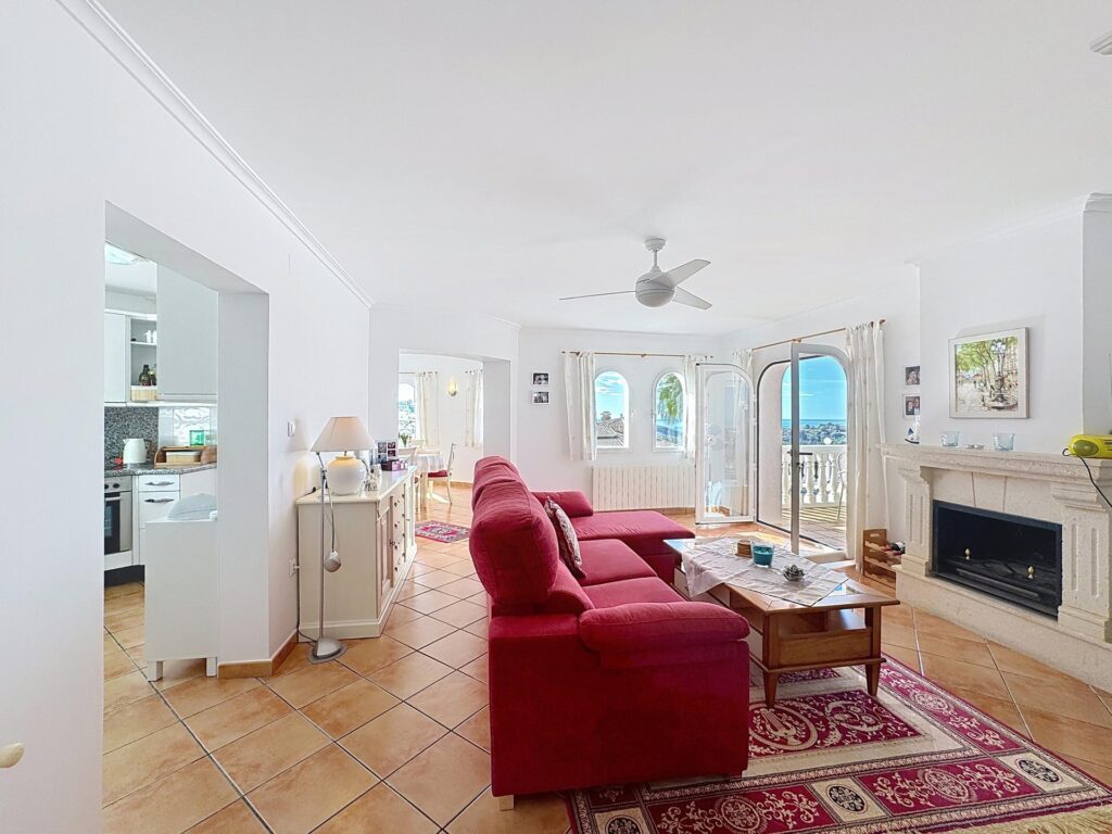Cumbre del Sol villa with sea views and private pool 8