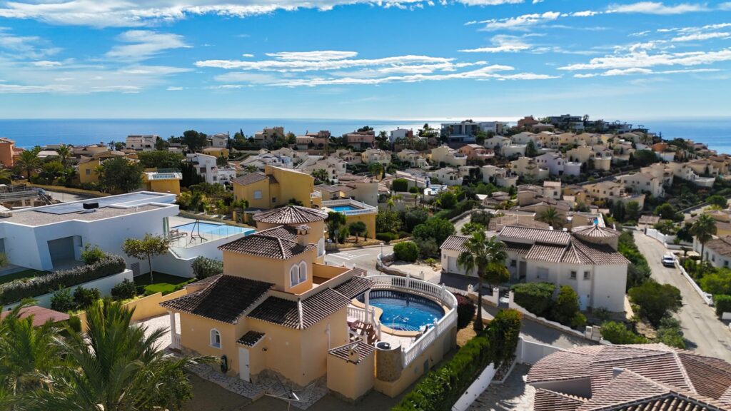 Cumbre del Sol villa with sea views and private pool 48