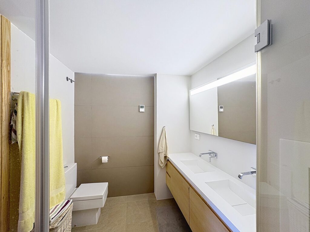 Cumbre del Sol apartamento moderno en Novamar Suites I 33