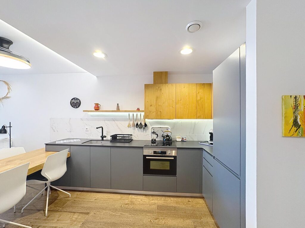 Cumbre del Sol apartamento moderno con jardín privado en Montecala Gardens 4