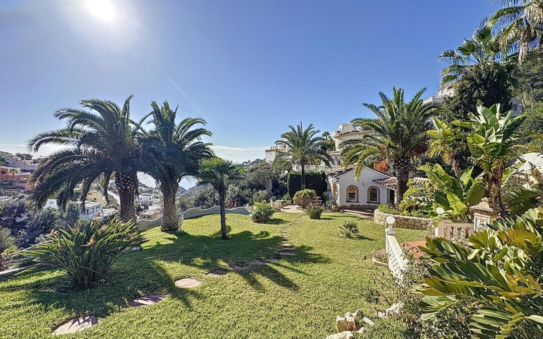 Chalet en venta en Benitachell, 3 dormitorios y piscina privada