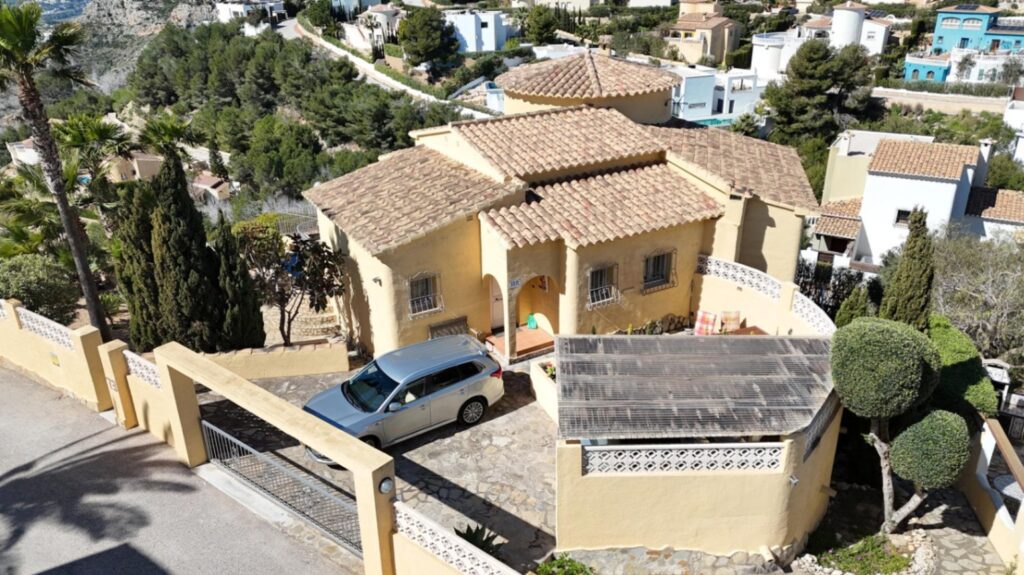 Cumbre del Sol villa with sea views and private pool 63
