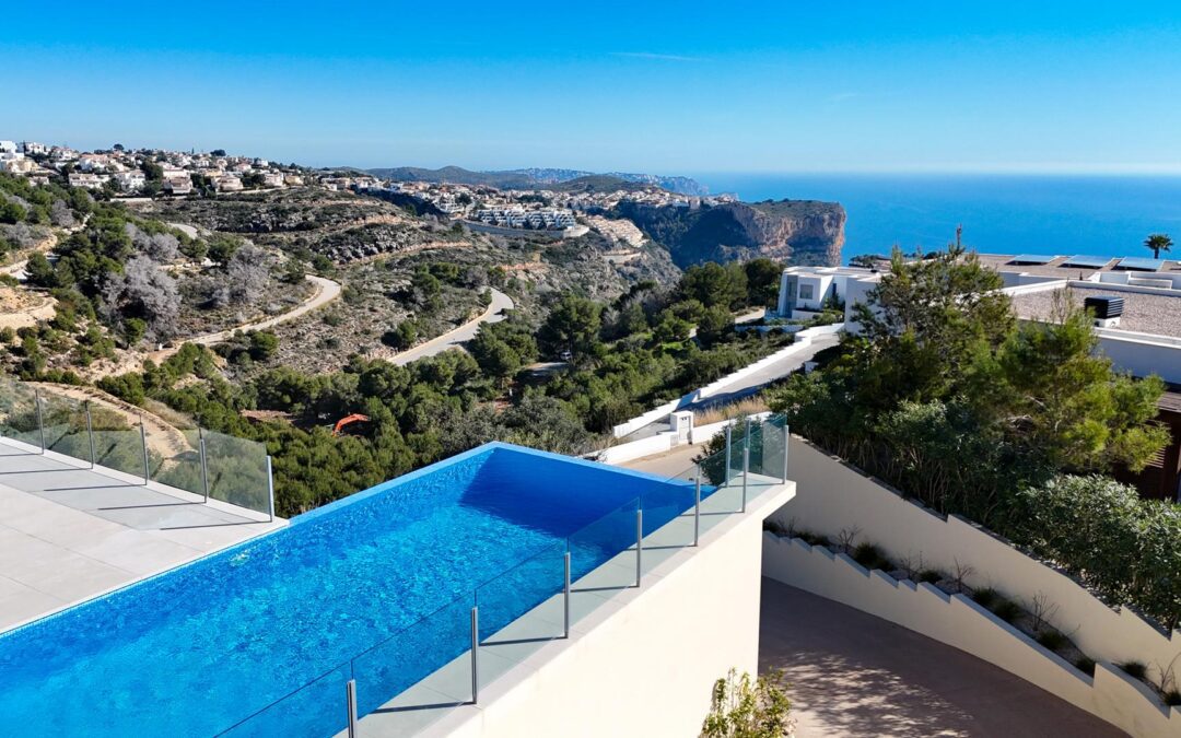 Cumbre del Sol villa moderna con vistas al mar