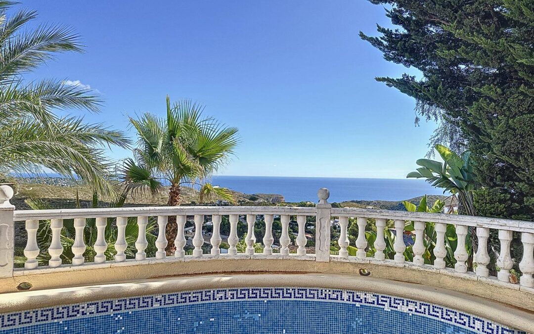 Villa con vistas al mar y piscina privada