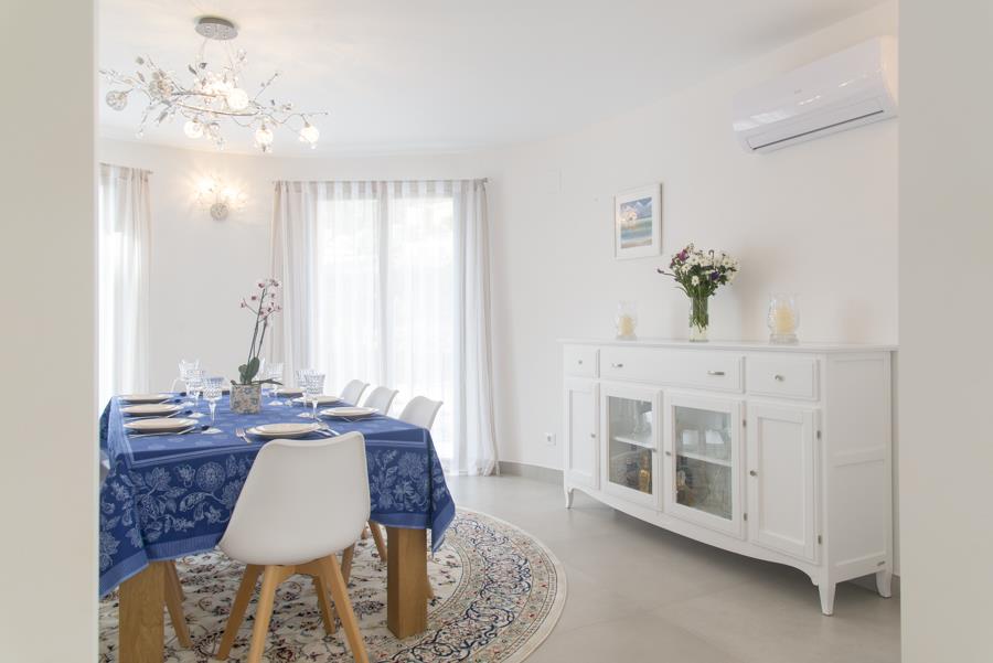 Renovated villa with private pool and garage 14