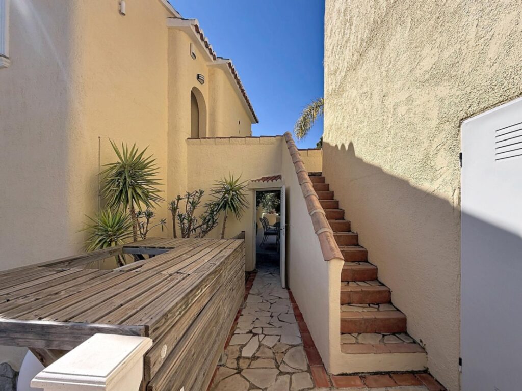 Cumbre del Sol villa gerenoveerd met spectaculair uitzicht op zee 63