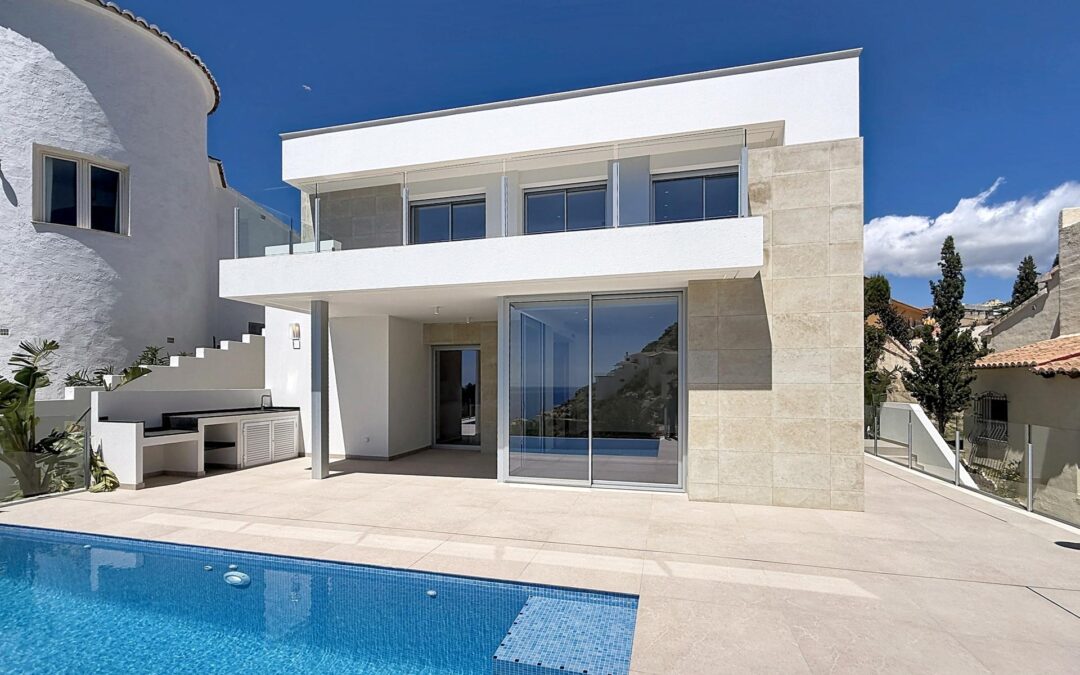 Villa moderna a estrenar con vistas al mar y piscina privada en Palmeras, Cumbre del Sol