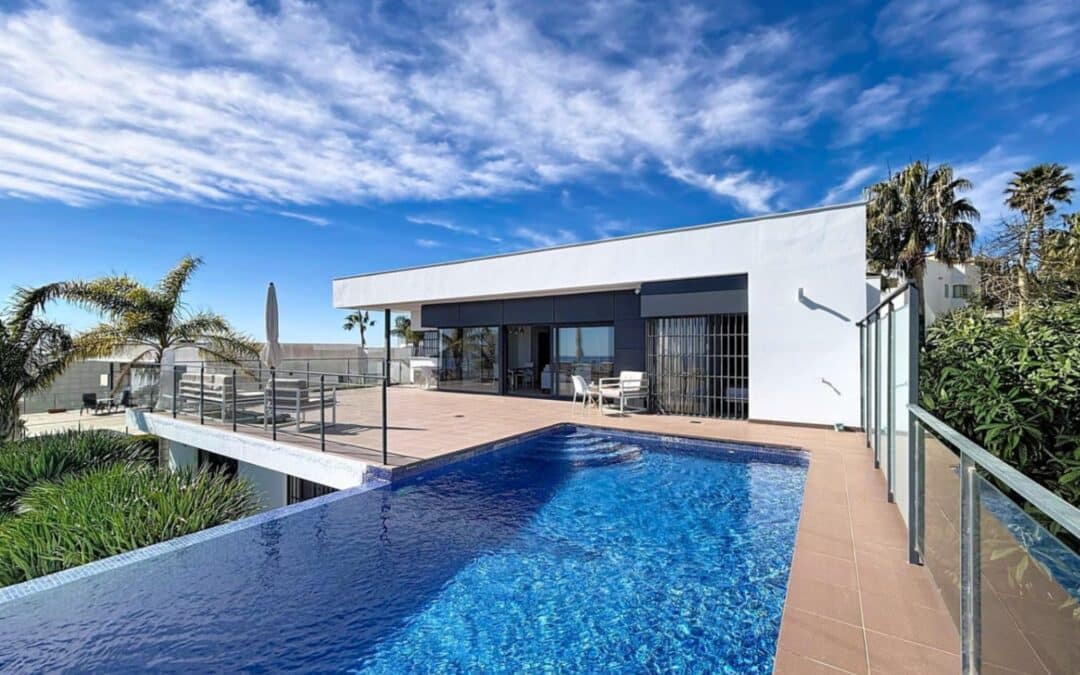 Cumbre del Sol Villa Moderna con vista la mar