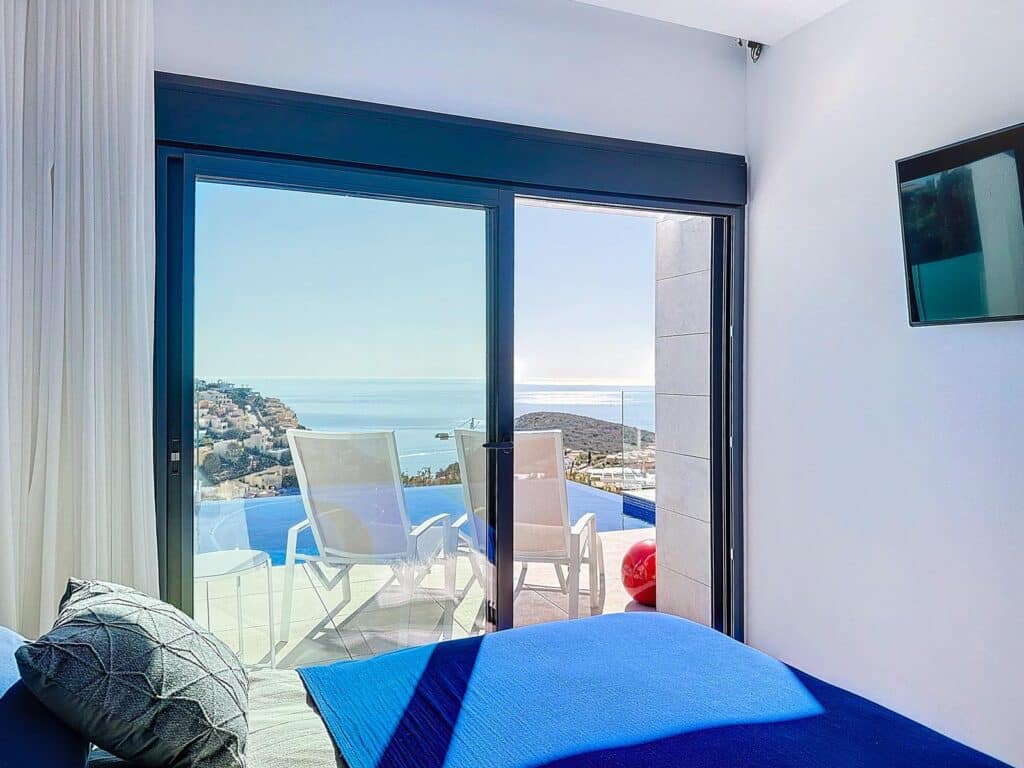 Cumbre del Sol Modern villa with sea views 21
