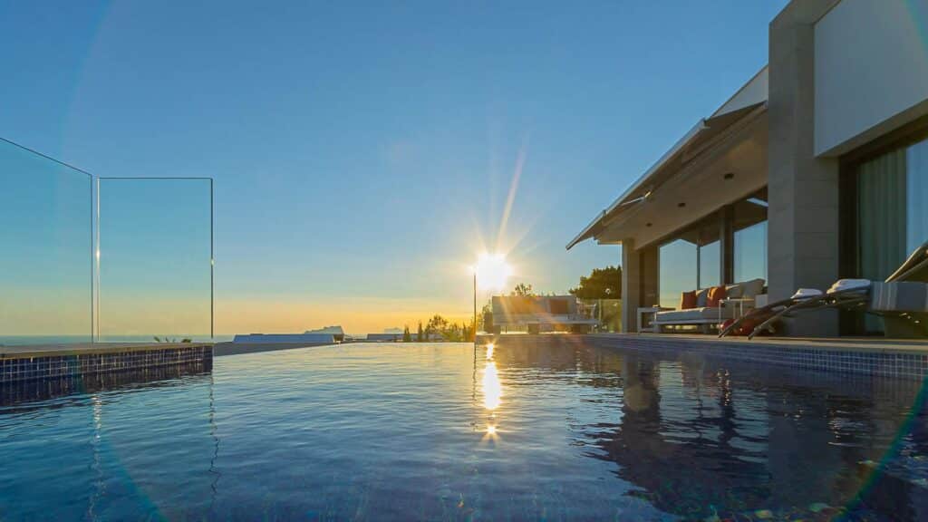 Cumbre del Sol Modern villa with sea views 47