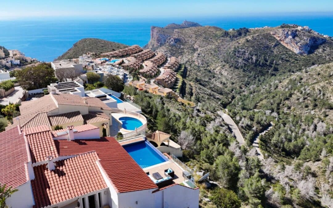 Cumbre del Sol, Villa de lujo con vistas panorámicas al mar en Magnolias