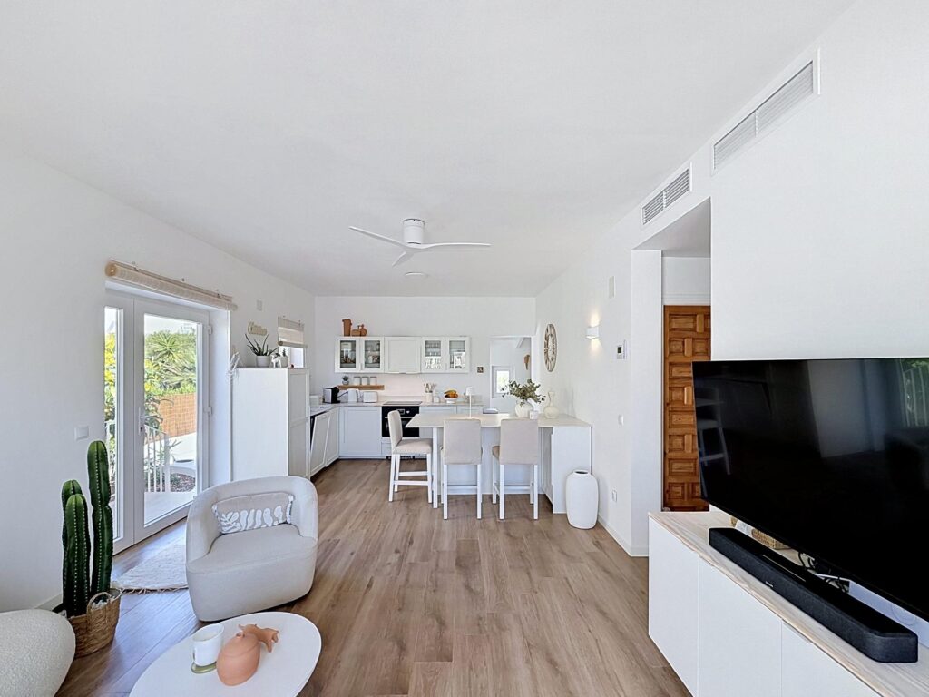 Renovated villa in Fresnos, Cumbre del Sol, Costa Blanca North 2