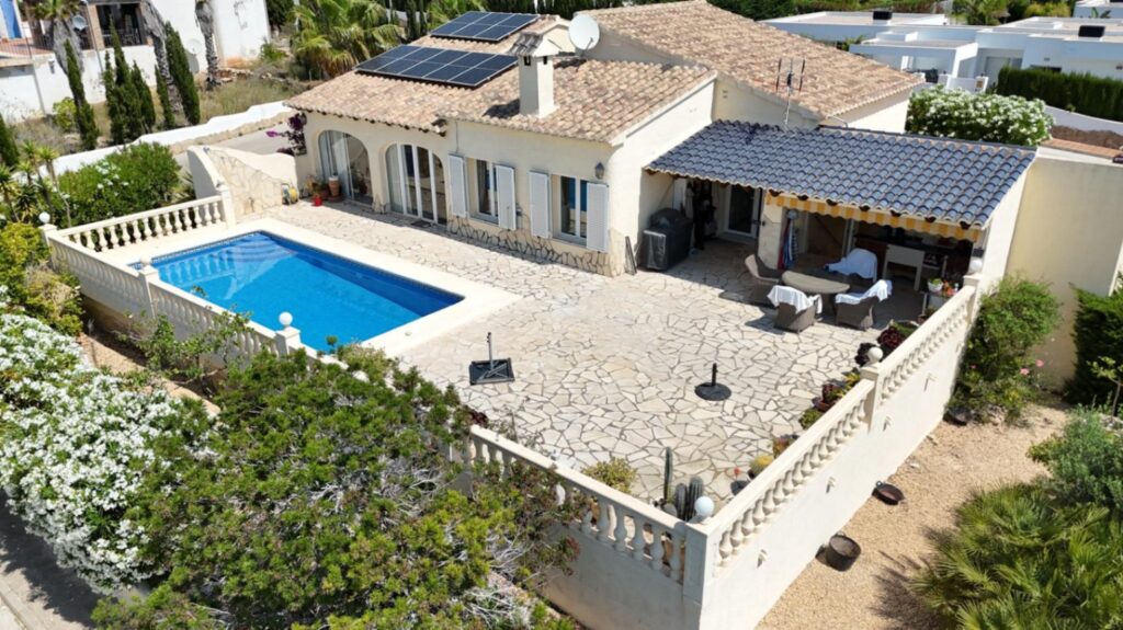 Villa in residential Magnolias, Cumbre del Sol, Costa Blanca North. 41