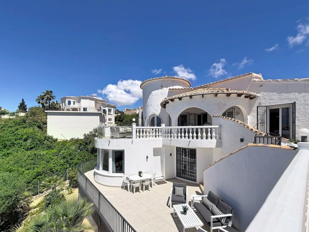 Villa independiente con vistas al mar y piscina climatizada Kalmias Cumbre del Sol Costa Blanca Norte 37