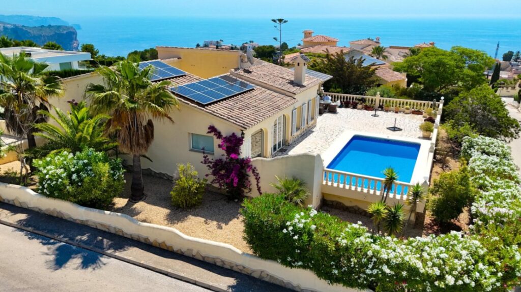 Villa in residential Magnolias, Cumbre del Sol, Costa Blanca North. 1