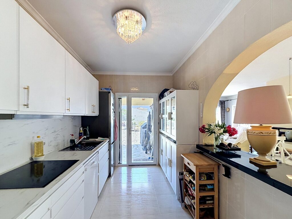Villa in residential Magnolias, Cumbre del Sol, Costa Blanca North. 12