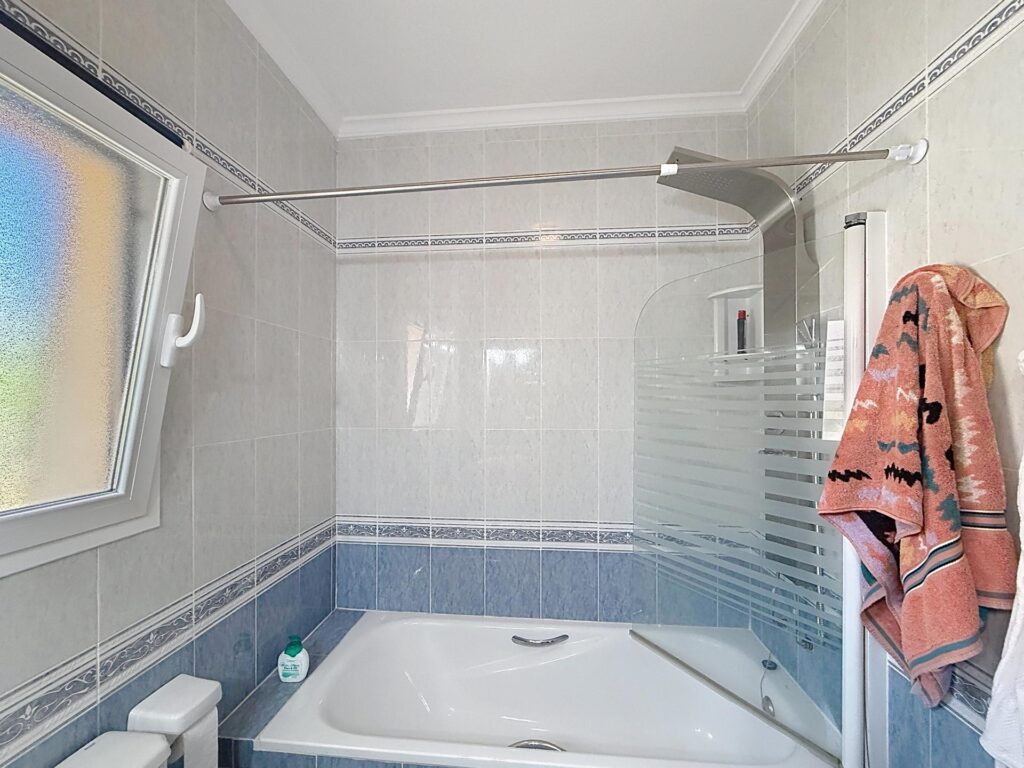 Villa in residential Magnolias, Cumbre del Sol, Costa Blanca North. 28