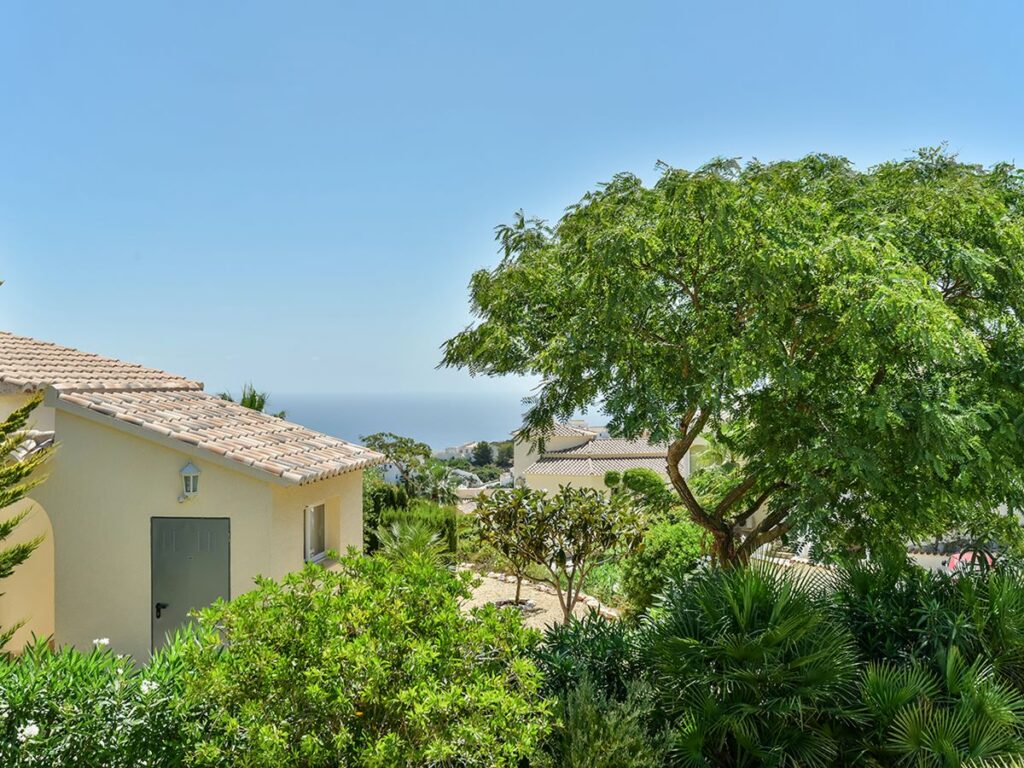 Villa in residential Magnolias, Cumbre del Sol, Costa Blanca North. 40