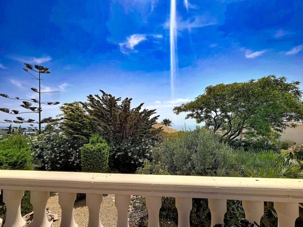 Villa in residential Magnolias, Cumbre del Sol, Costa Blanca North. 46