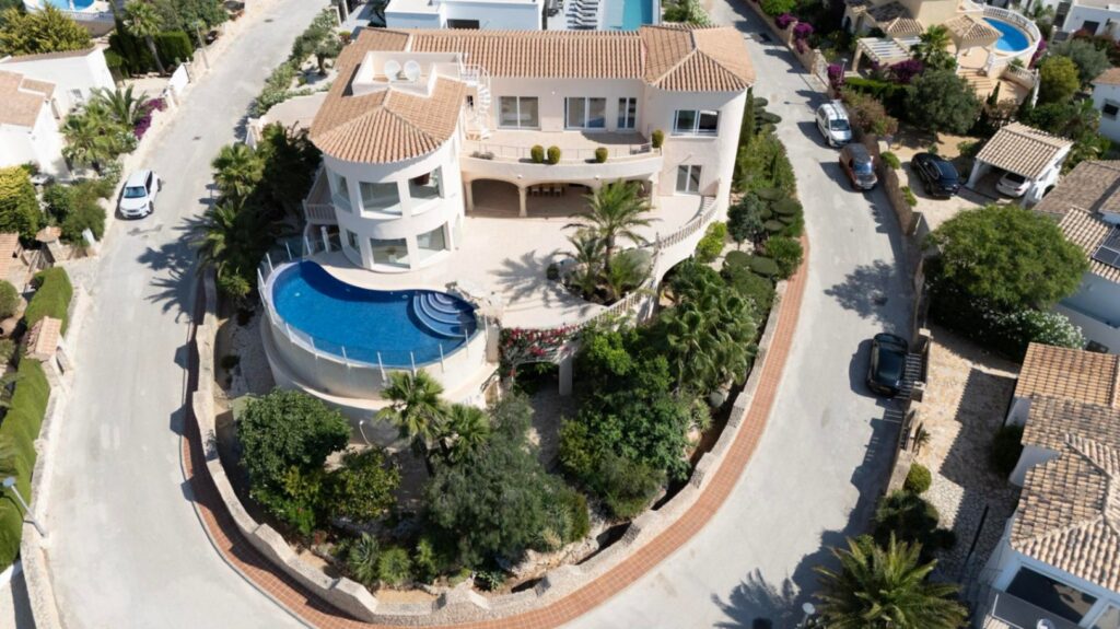 Villa in Lirios, Cumbre del Sol, Costa Blanca North 2