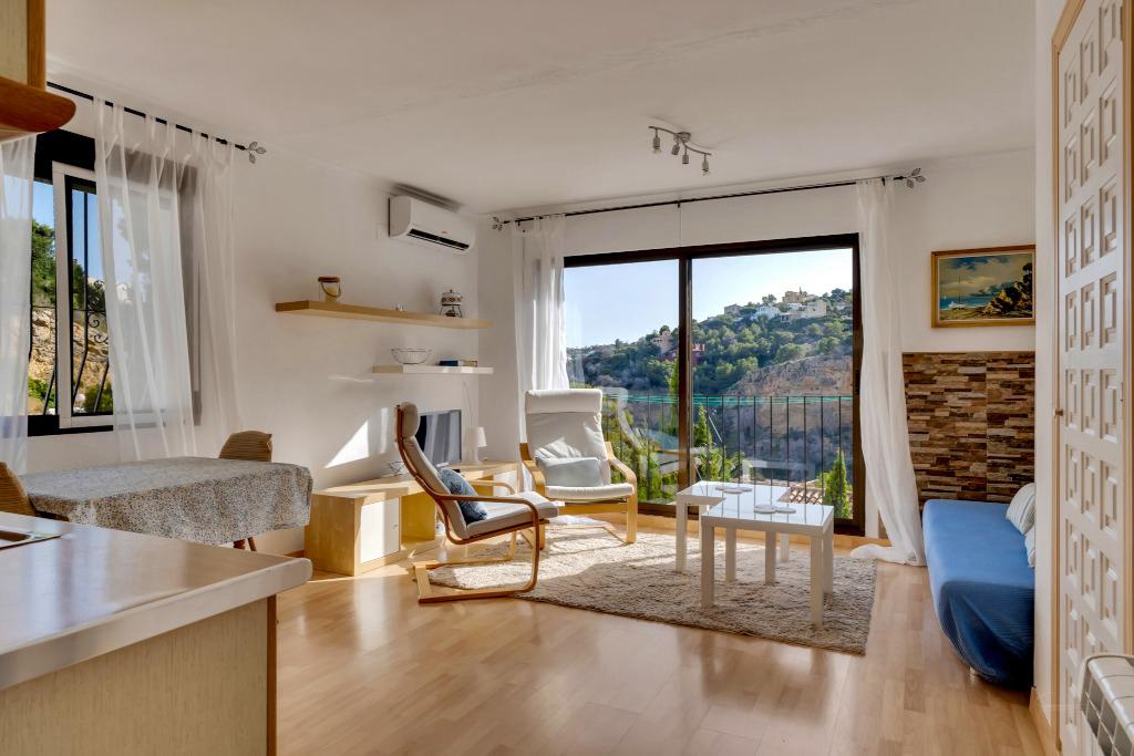 Cumbre del Sol: refurbished flat with open mountain views 10