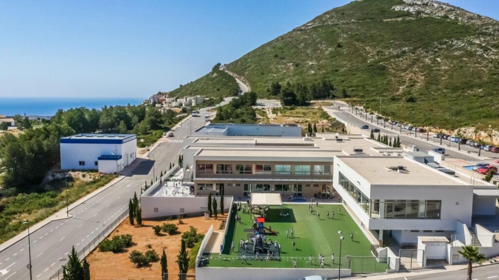 Villa in Residencial Jazmines, Cumbre del Sol, Costa Blanca North 18